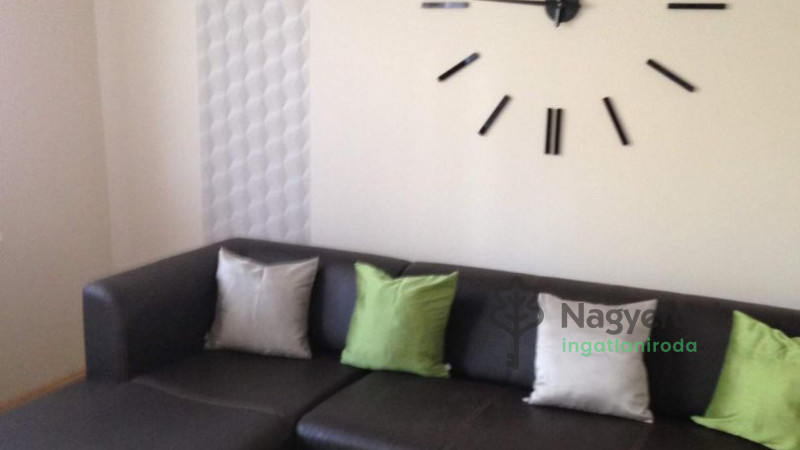 Debrecen, Nagyerdő, Lakás, tégla lakás  
