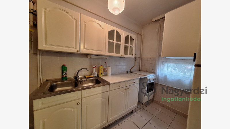 Debrecen, Belváros, Lakás, tégla lakás  