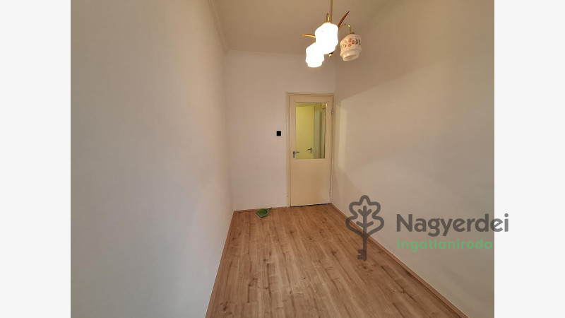 Debrecen, Belváros, Lakás, tégla lakás  