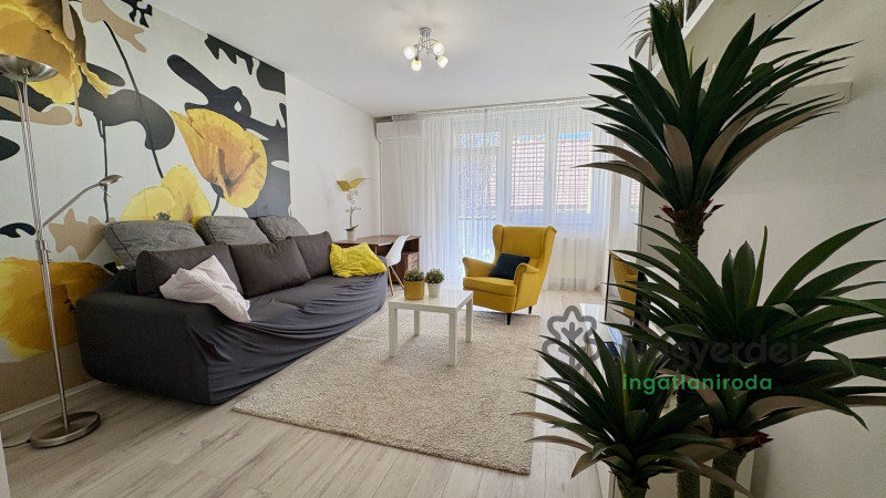 Debrecen, Nagyerdő, Lakás, tégla lakás  