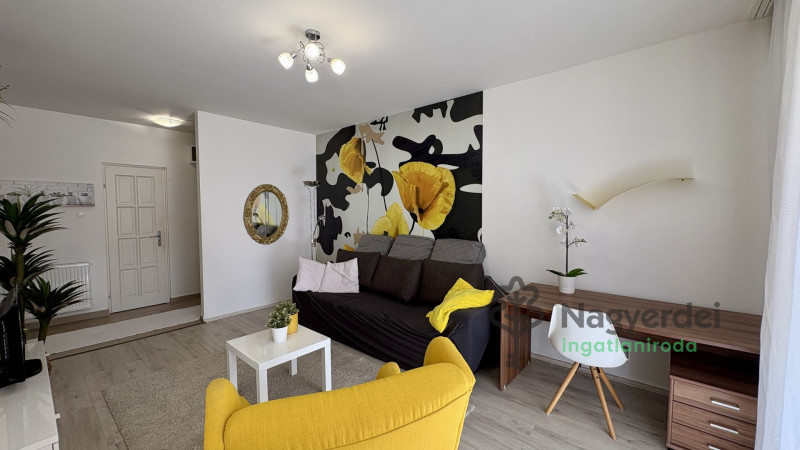 Debrecen, Nagyerdő, Lakás, tégla lakás  