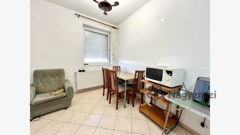 Debrecen, Belváros, Lakás, tégla lakás  