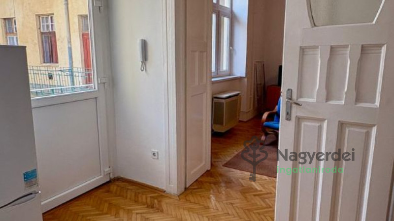 Debrecen, Belváros, Lakás, tégla lakás  