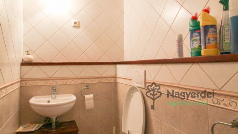 Debrecen, Sestakert, Lakás, tégla lakás  