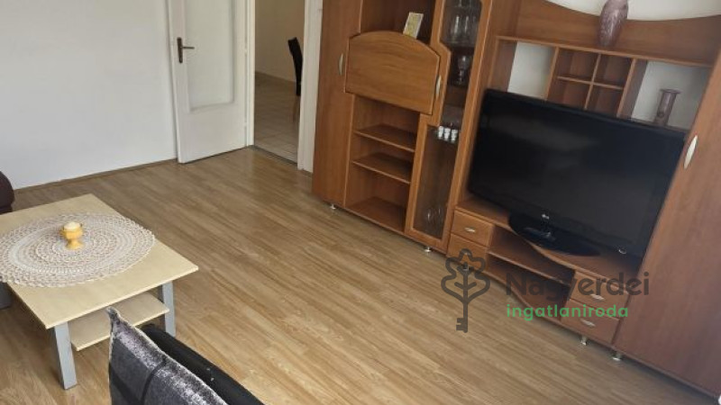 Debrecen, Nagyerdőalja, Lakás, tégla lakás  