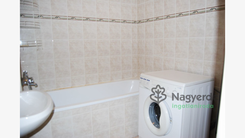 Debrecen, Dobozikert, Lakás, tégla lakás  