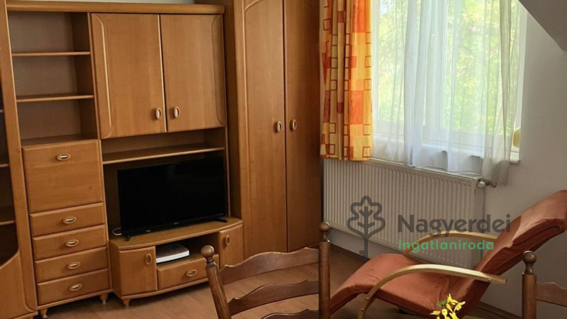 Debrecen, Dobozikert, Lakás, tégla lakás  