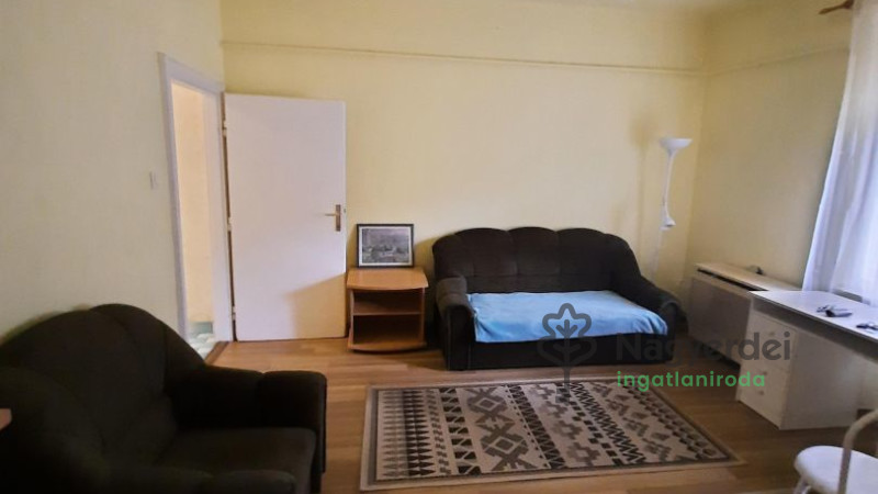 Debrecen, Nagyerdő, Lakás, tégla lakás  
