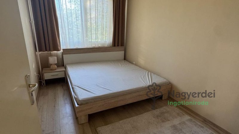 Debrecen, Sestakert, Lakás, tégla lakás  