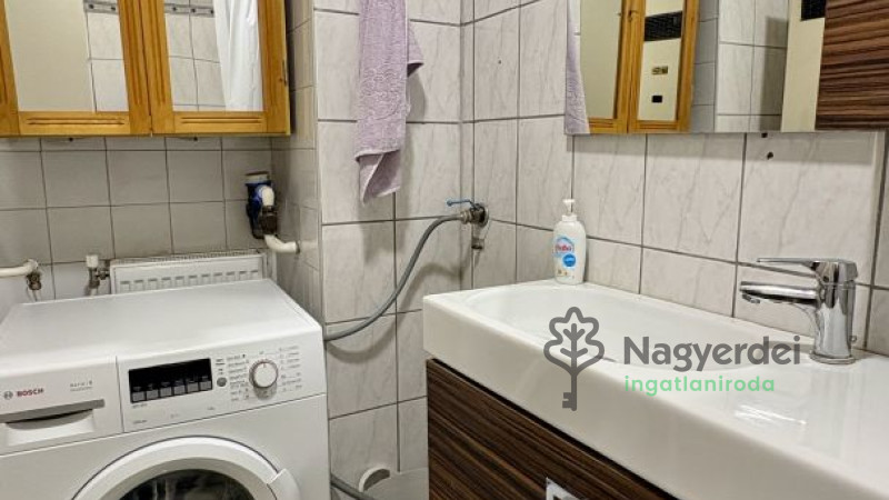 Debrecen, Lakás, tégla lakás  