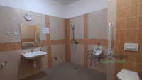Debrecen, Tócóskert, Üzlethelyiség, nem üzletközpontban  