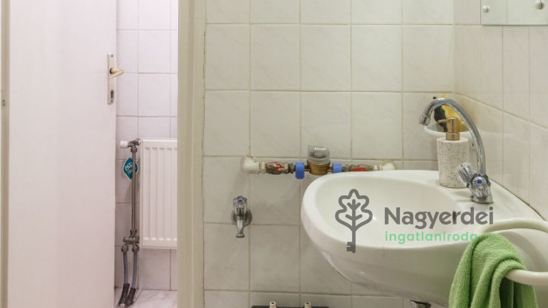 Debrecen, Belváros, Üzlethelyiség, üzletközpontban  