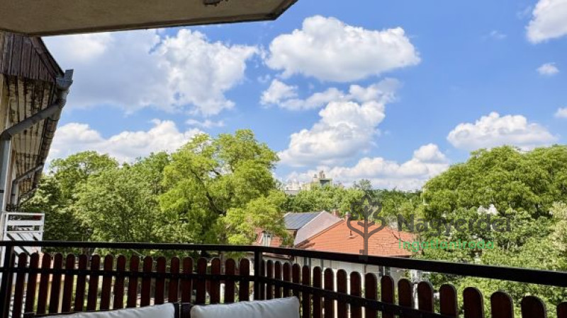 Debrecen, Nagyerdőalja, Lakás, tégla lakás  