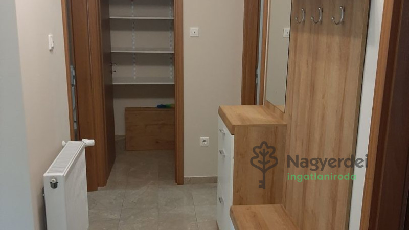 Debrecen, Egyetemváros, Lakás, tégla lakás  