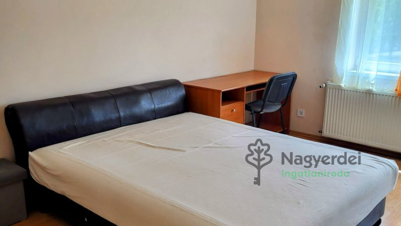 Debrecen, Libakert, Lakás, tégla lakás  