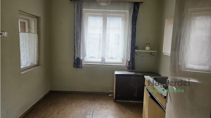 Debrecen, Széchenyikert, Ház, családi ház  