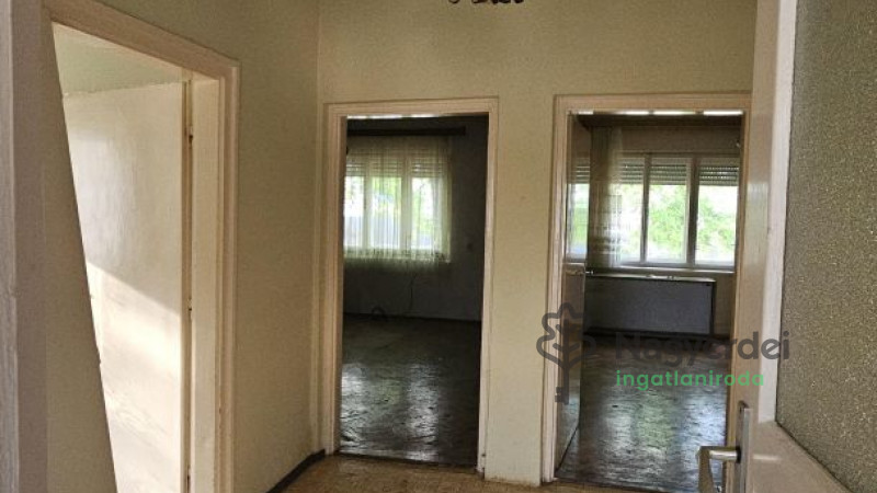 Debrecen, Széchenyikert, Ház, családi ház  