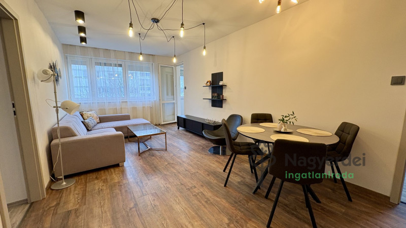 Debrecen, Egyetemváros, Lakás, tégla lakás  