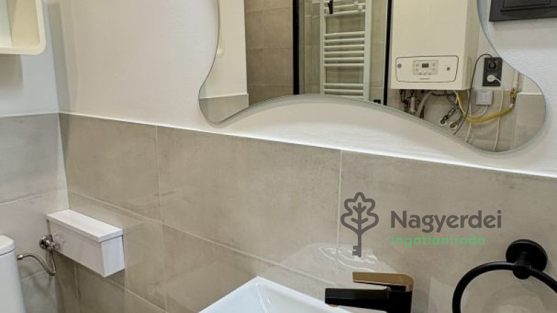 Debrecen, Egyetemváros, Lakás, tégla lakás  