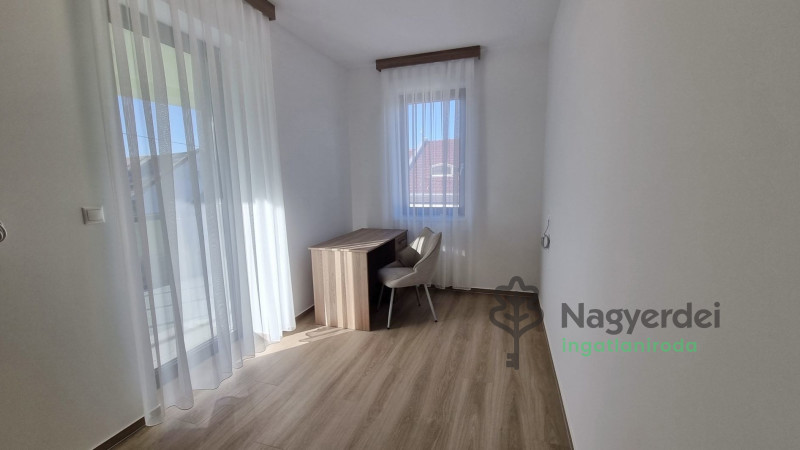 Hajdúböszörmény, Lakás, tégla lakás  