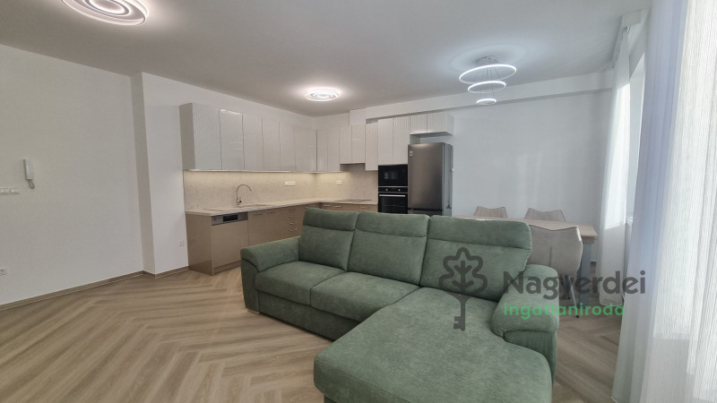 Hajdúböszörmény, Lakás, tégla lakás  