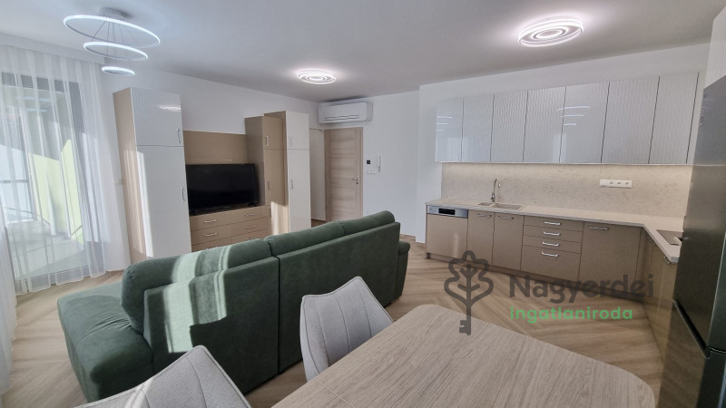 Hajdúböszörmény, Lakás, tégla lakás  