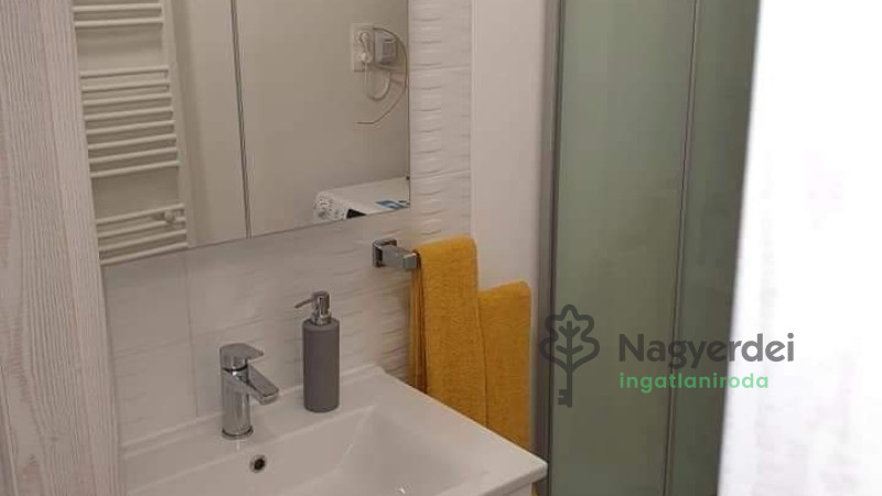 Debrecen, Sestakert, Lakás, tégla lakás  