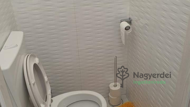 Debrecen, Sestakert, Lakás, tégla lakás  