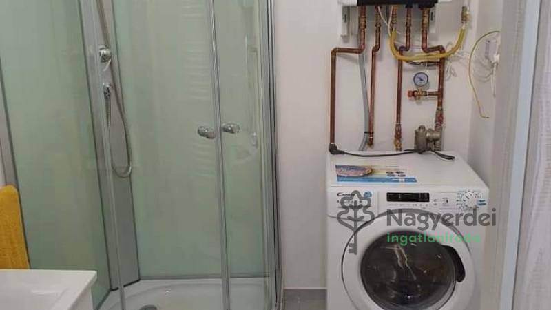 Debrecen, Sestakert, Lakás, tégla lakás  