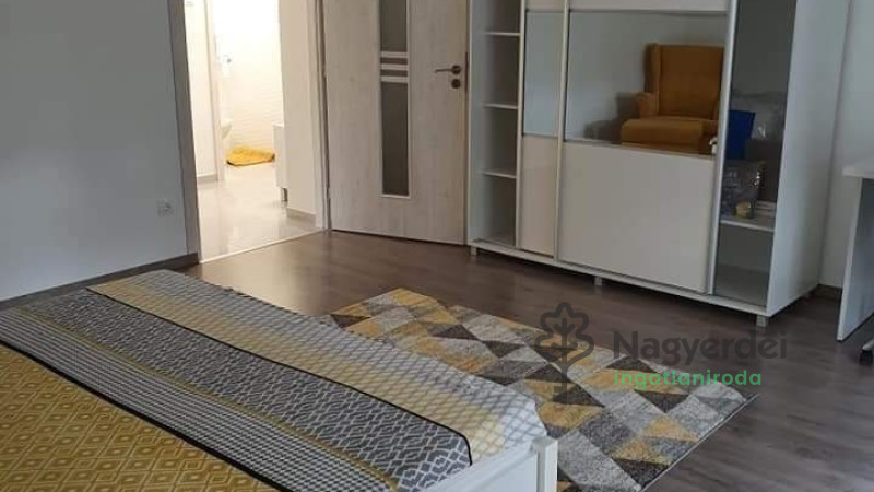 Debrecen, Sestakert, Lakás, tégla lakás  