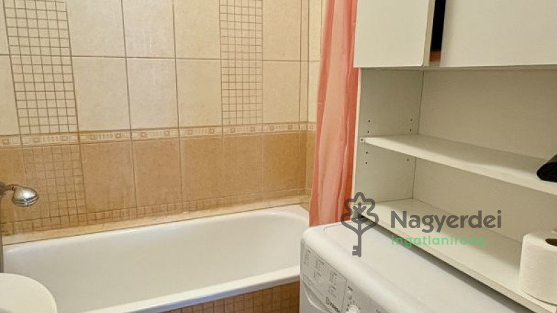 Debrecen, Belváros, Lakás, panel lakás  