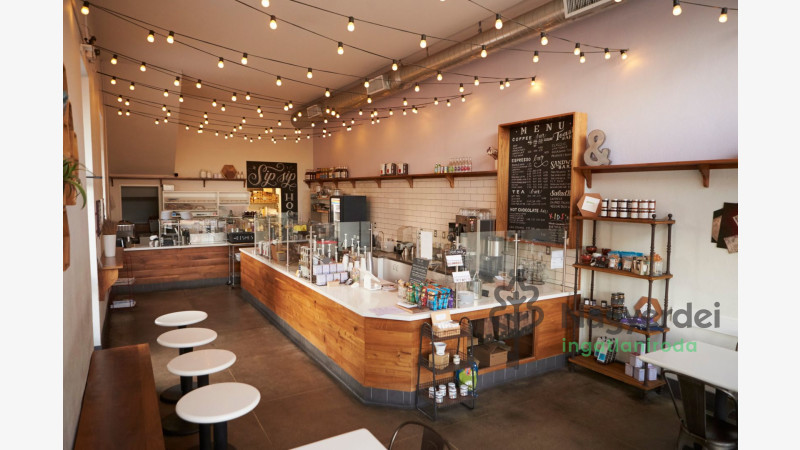 Debrecen, Belváros, Üzlethelyiség, nem üzletközpontban  