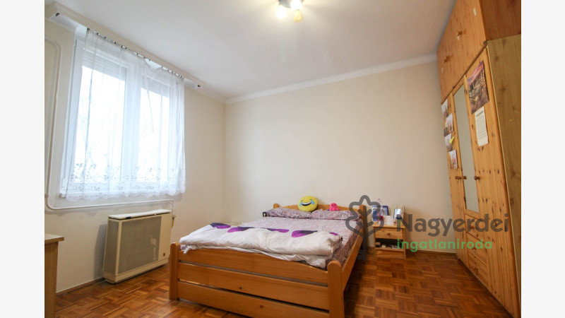 Debrecen, Sestakert, Lakás, tégla lakás  