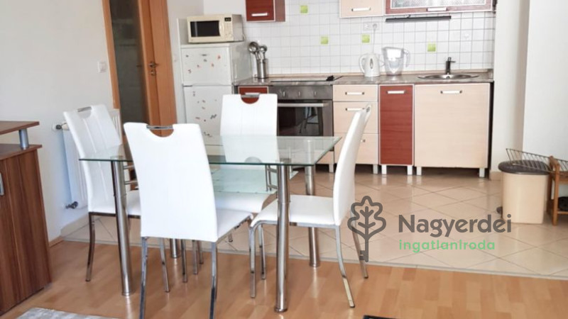 Debrecen, Sestakert, Lakás, tégla lakás  