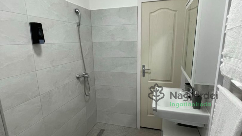 Debrecen, Nagyerdőalja, üdölő, hétvégiház  