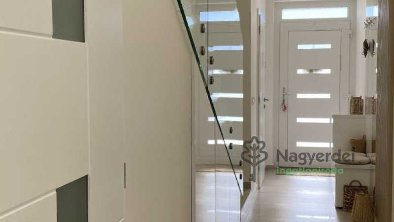 Debrecen, Nyulas, Ház, ikerház  