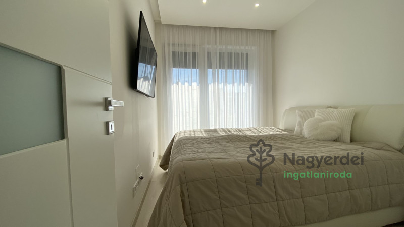 Debrecen, Nyulas, Ház, ikerház  