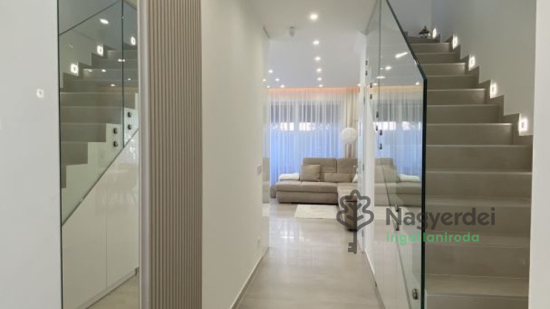 Debrecen, Nyulas, Ház, ikerház  