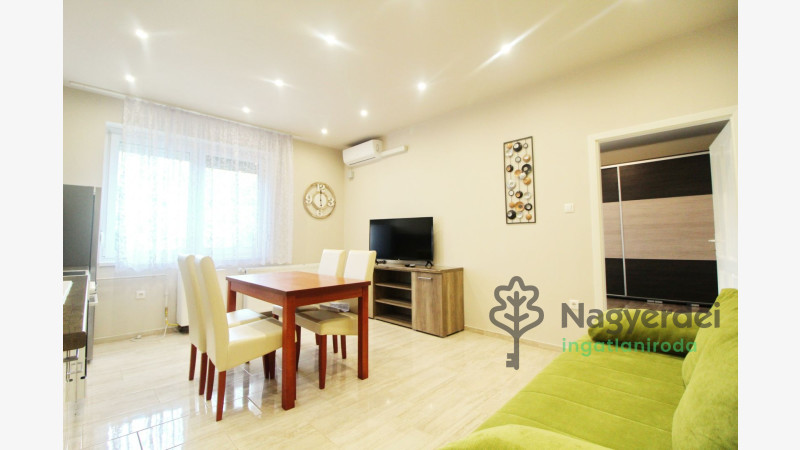 Debrecen, Péterfia, Lakás, tégla lakás  