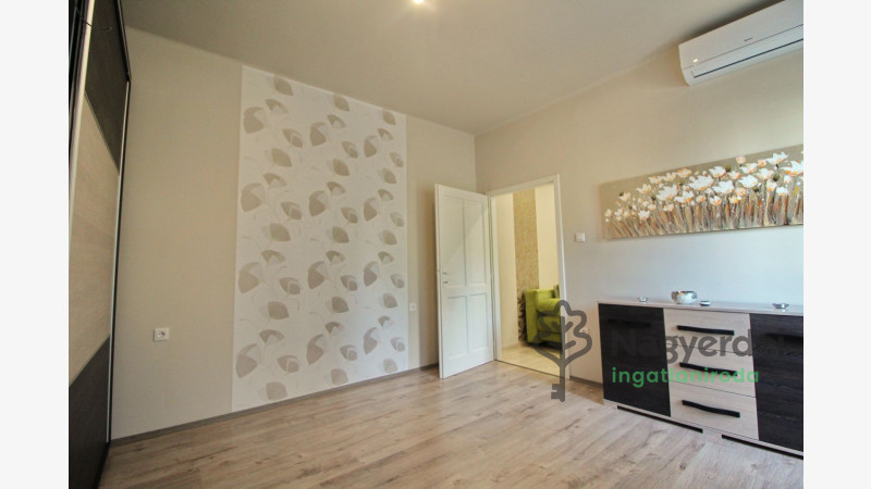 Debrecen, Péterfia, Lakás, tégla lakás  