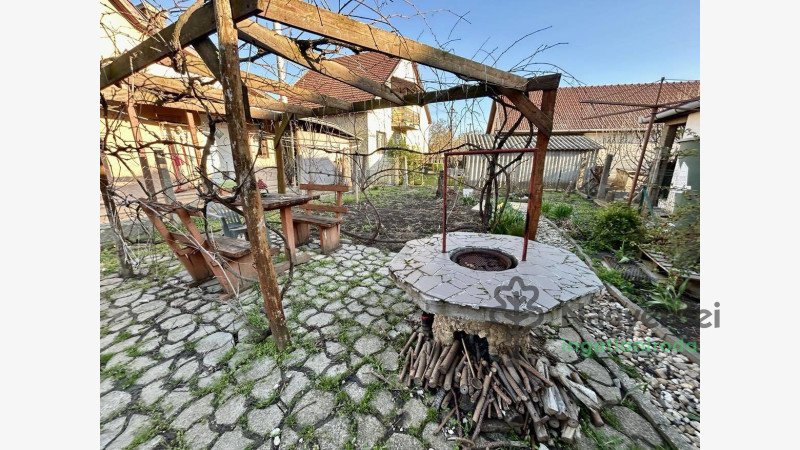 Debrecen, Tégláskert, Ház, családi ház  