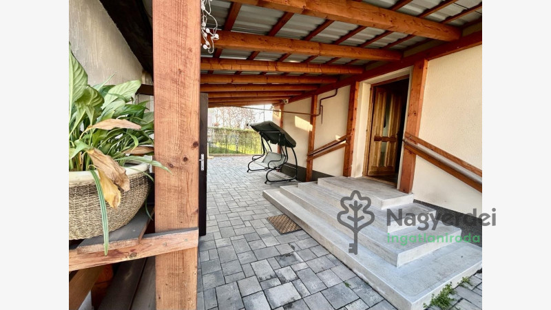 Debrecen, Tégláskert, Ház, családi ház  