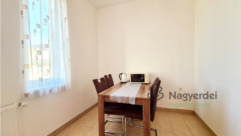 Debrecen, Nagyerdőalja, Lakás, tégla lakás  