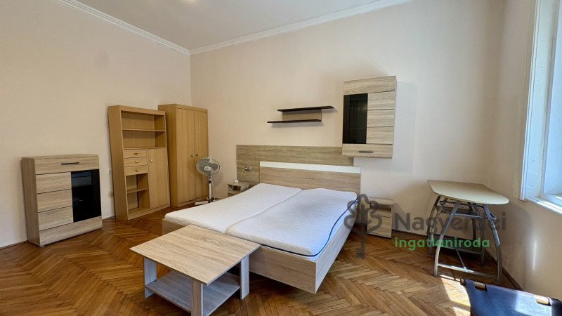 Debrecen, Belváros, Lakás, tégla lakás  