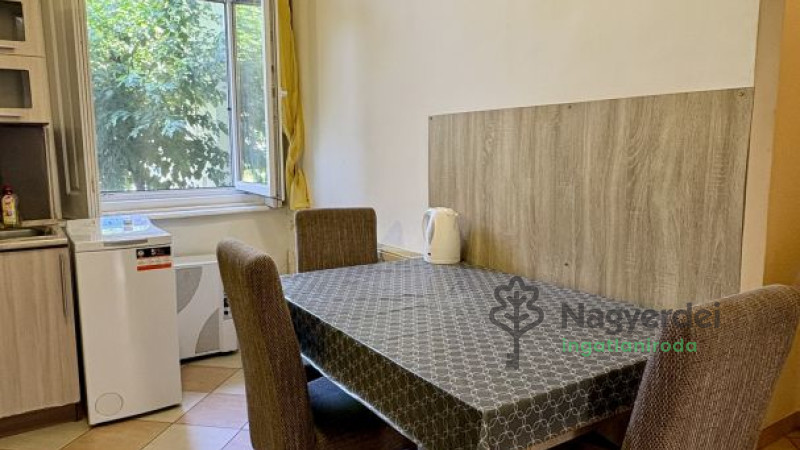 Debrecen, Belváros, Lakás, tégla lakás  