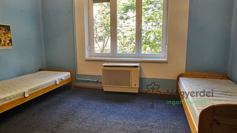 Debrecen, Dobozi lakótelep, Lakás, tégla lakás  