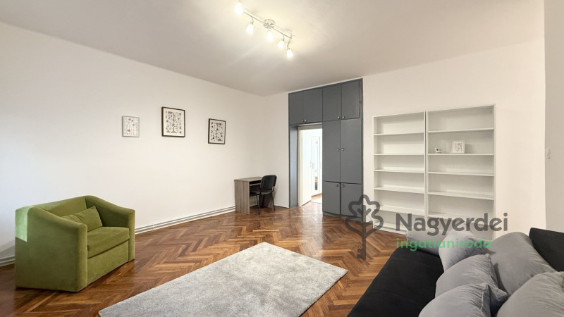 Debrecen, Nagyerdőalja, Lakás, tégla lakás  