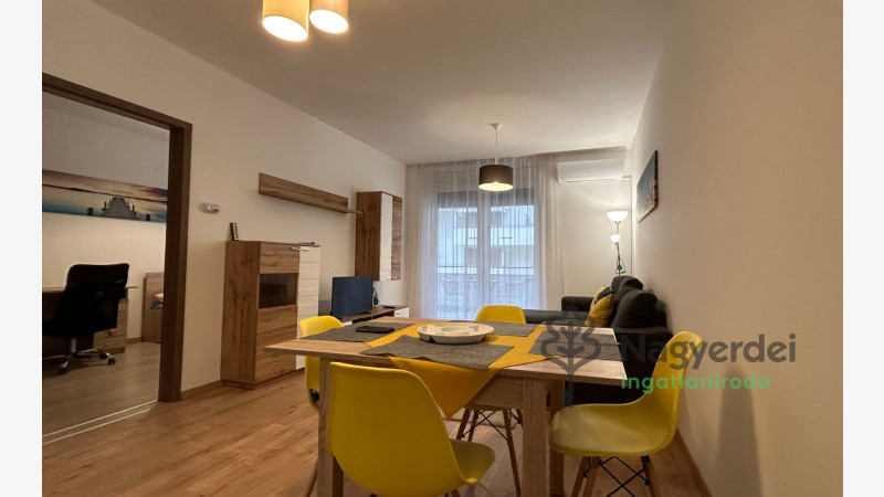 Debrecen, Belváros, Lakás, tégla lakás  