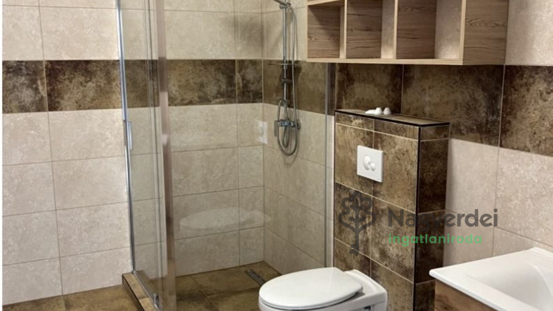 Hajdúnánás, Kereskedelmi ingatlan, panzió  