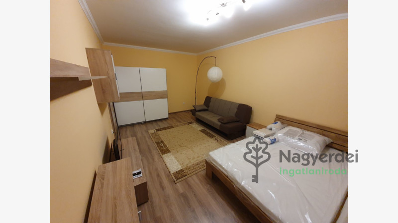 Debrecen, Újkert, Lakás, panel lakás  